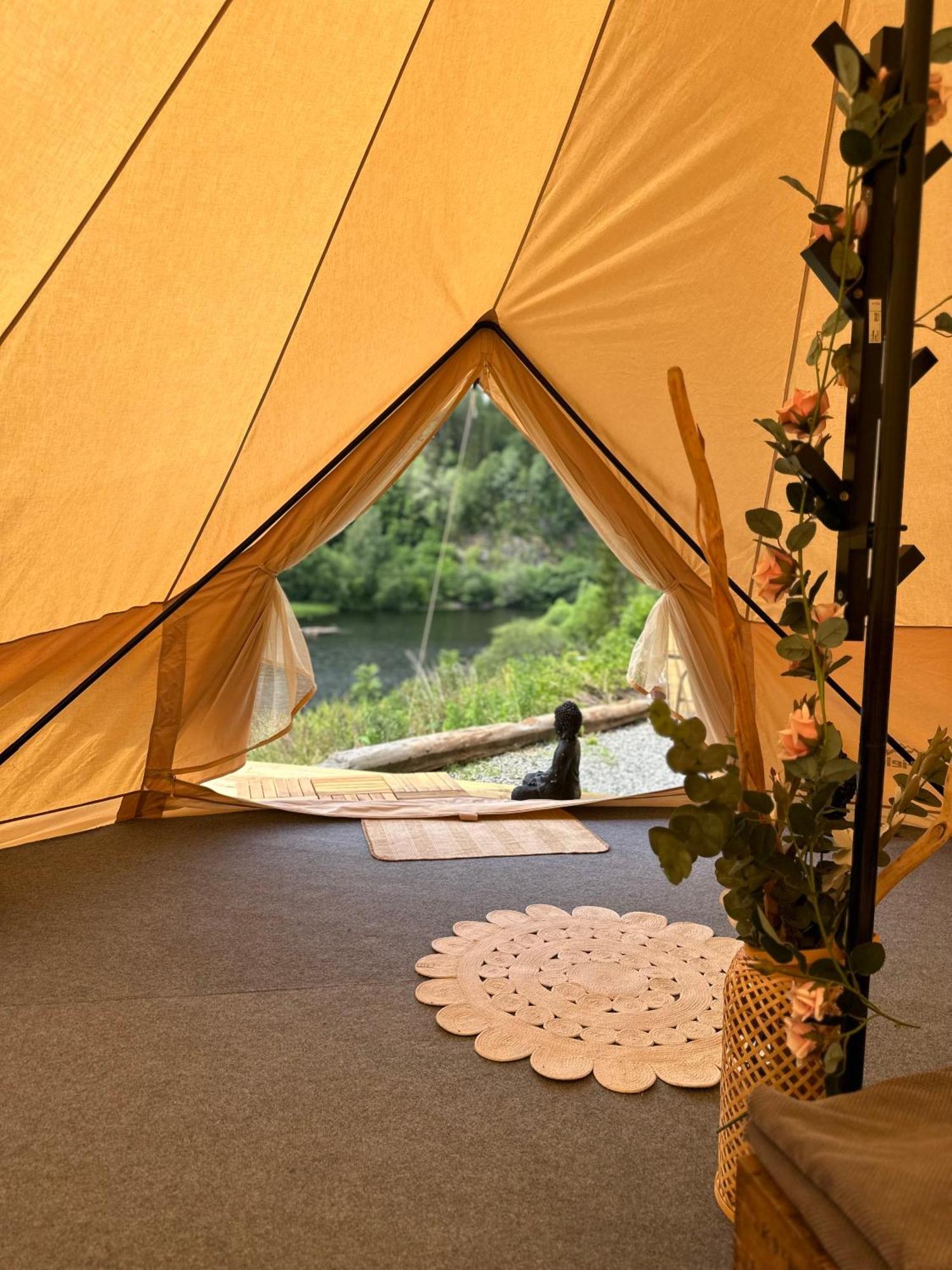 Glamping On Idyllic Lake, Paddle Boards & Rowboat Porsgrunn Extérieur photo
